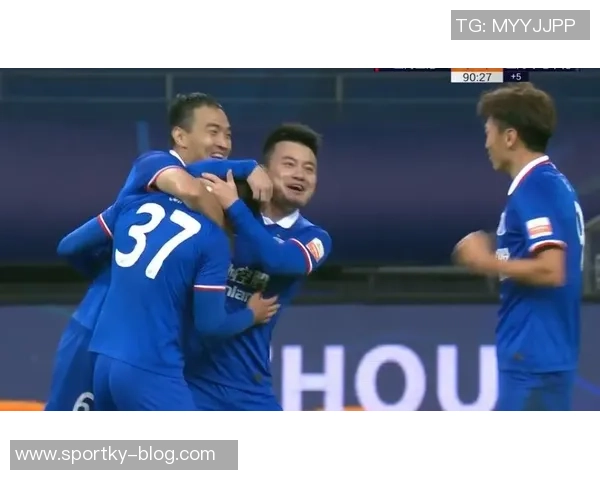 徐江批评路易斯泼脏水行为不当表达对申花的支持与立场 徐江批评路易斯泼脏水行为不当表达对申花的支持与立场